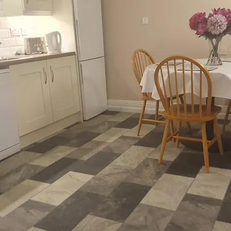 Apartment Bridgeburn House Family